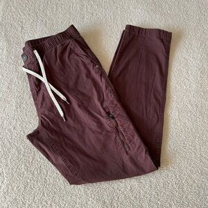 Vuori Men's Pants in Burgundy